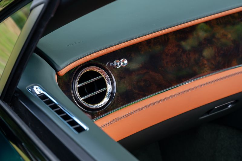 Bentley Continental GTC 4.0 V8