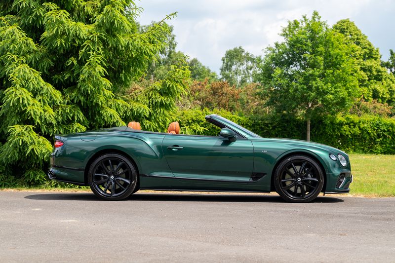 Bentley Continental GTC 4.0 V8