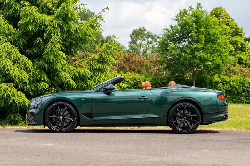 Bentley Continental GTC 4.0 V8