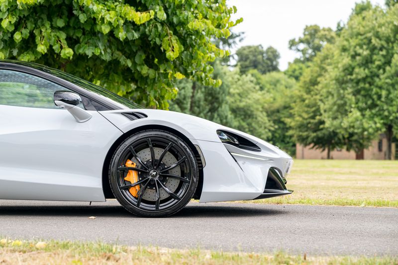 Mclaren Artura (24MR)