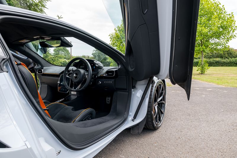 Mclaren Artura (24MR)