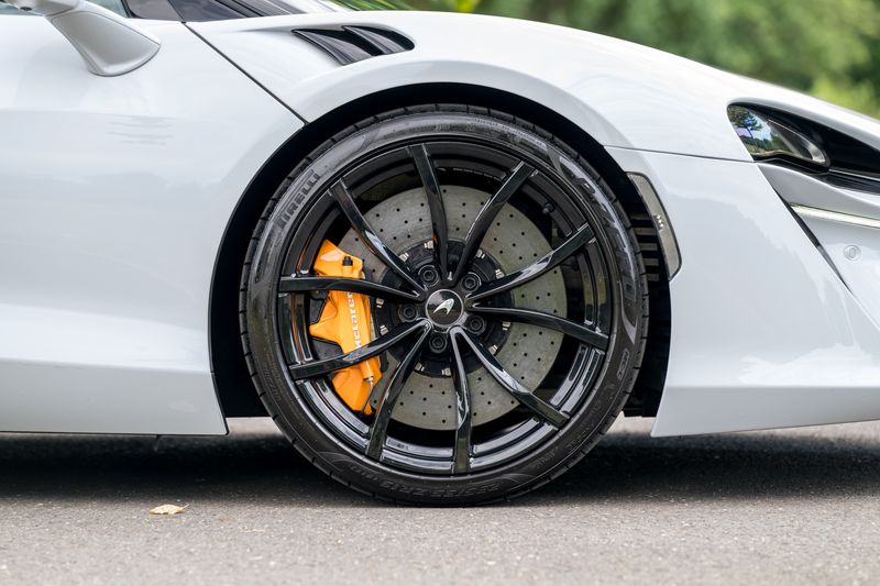 Mclaren Artura (24MR)