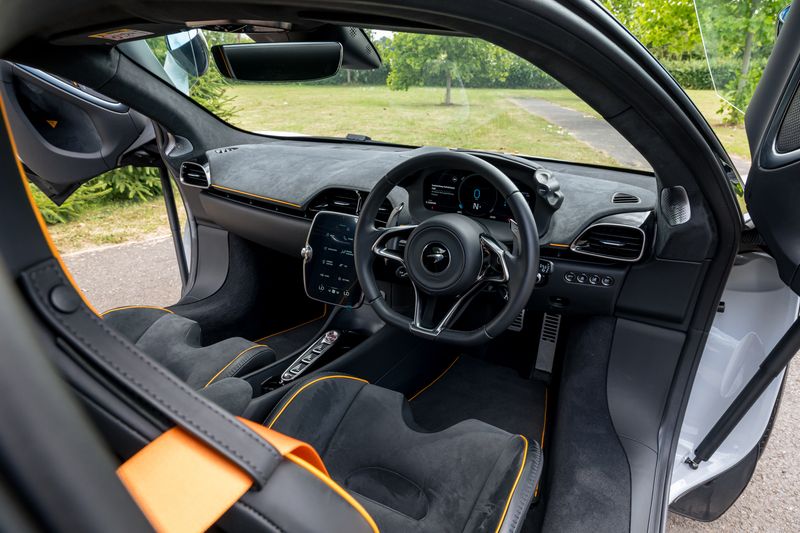 Mclaren Artura (24MR)