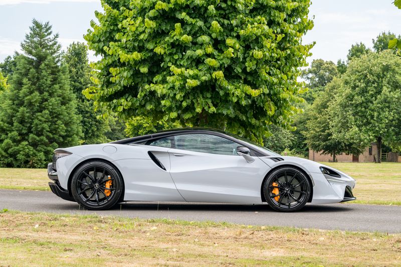 Mclaren Artura (24MR)