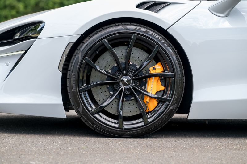 Mclaren Artura (24MR)