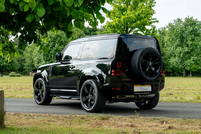 Land Rover Defender 90 D350 X-Dynamic HSE