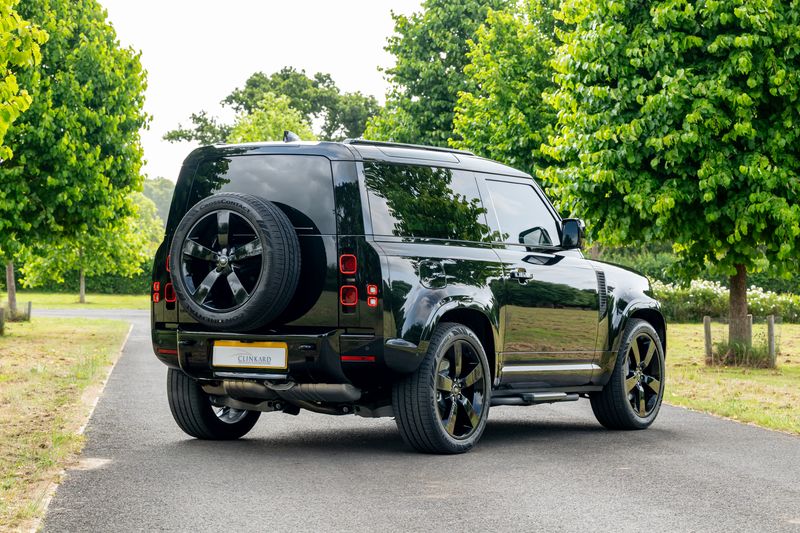 Land Rover Defender 90 D350 X-Dynamic HSE