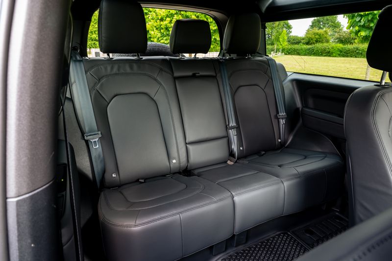 Land Rover Defender 90 D350 X-Dynamic HSE