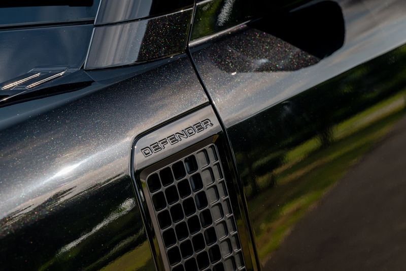 Land Rover Defender 90 D350 X-Dynamic HSE