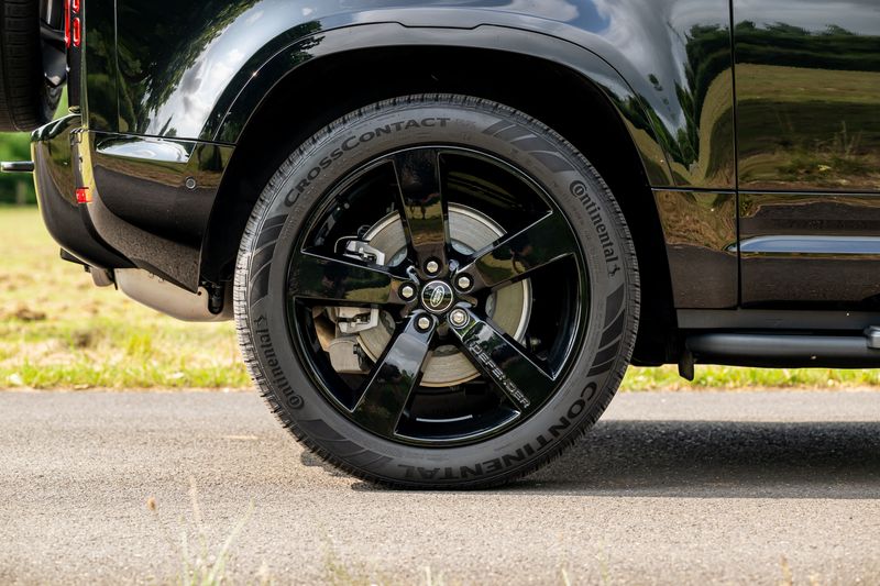 Land Rover Defender 90 D350 X-Dynamic HSE