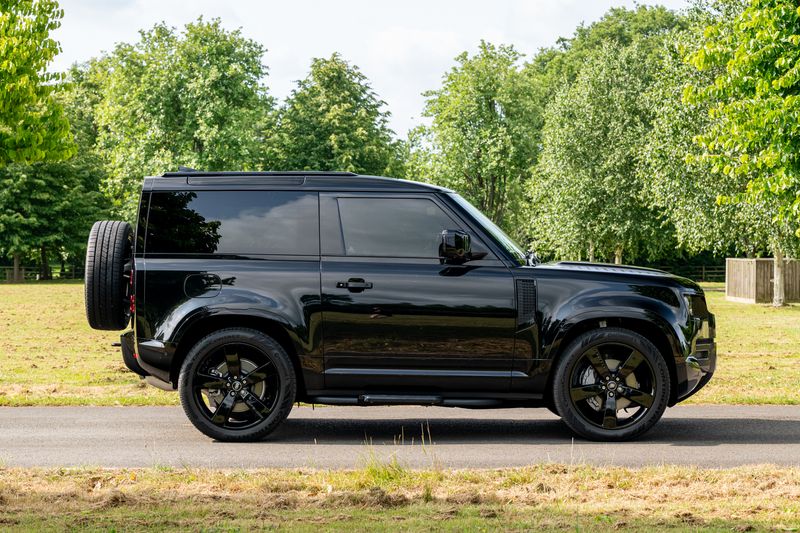 Land Rover Defender 90 D350 X-Dynamic HSE