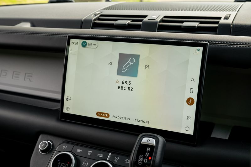 Land Rover Defender 90 D350 X-Dynamic HSE