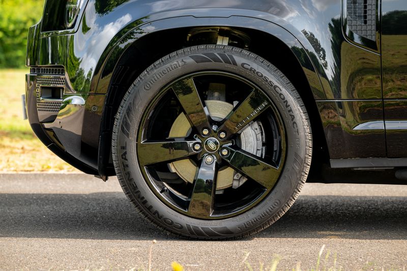 Land Rover Defender 90 D350 X-Dynamic HSE