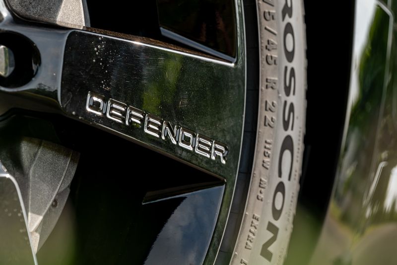 Land Rover Defender 90 D350 X-Dynamic HSE