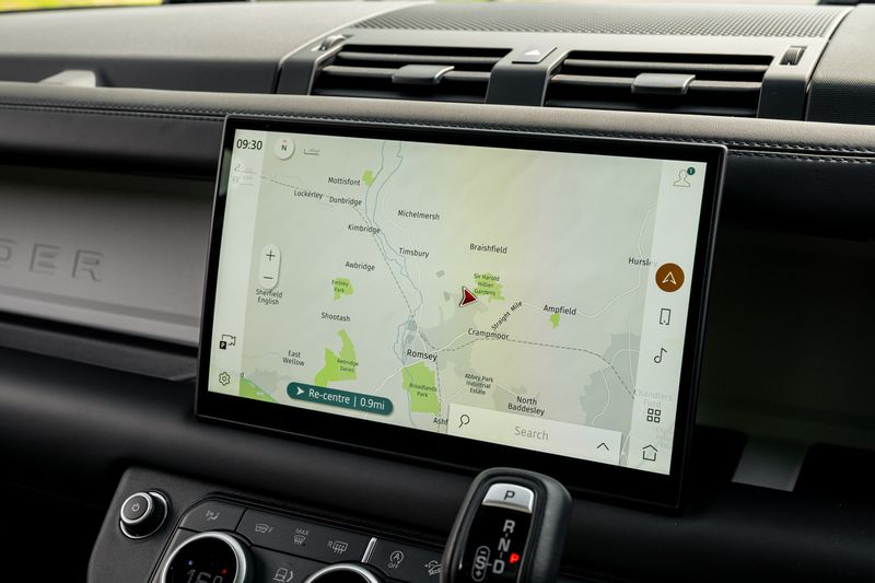 Land Rover Defender 90 D350 X-Dynamic HSE