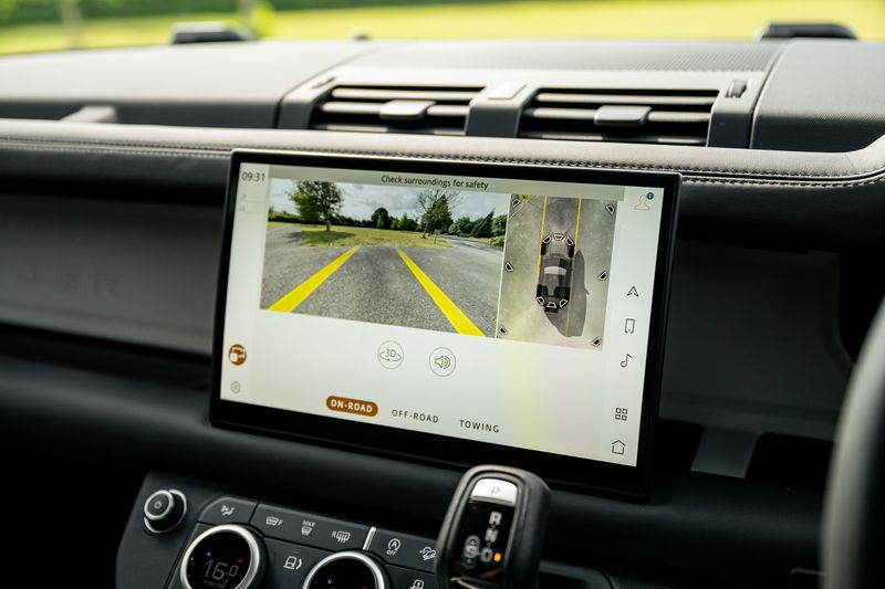 Land Rover Defender 90 D350 X-Dynamic HSE