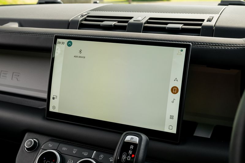 Land Rover Defender 90 D350 X-Dynamic HSE