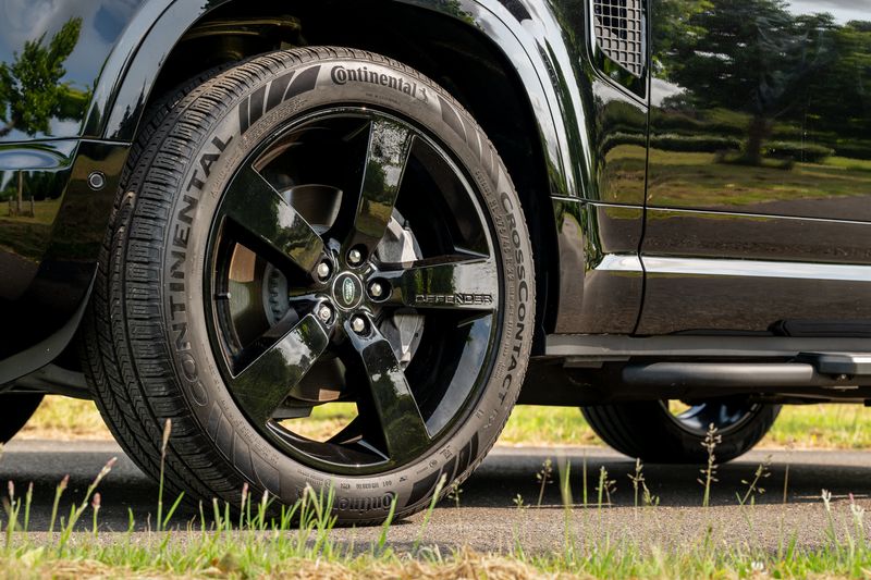 Land Rover Defender 90 D350 X-Dynamic HSE