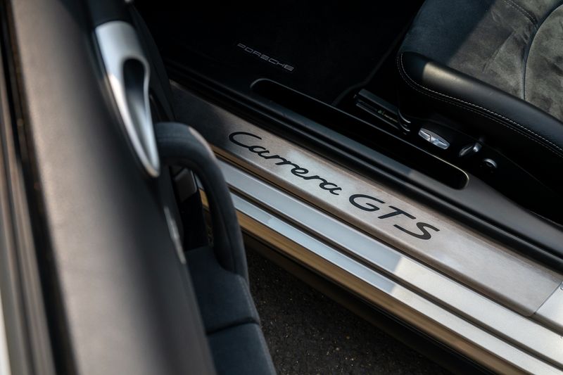 Porsche 911 (997) 3.8 Carrera GTS Cabriolet PDK