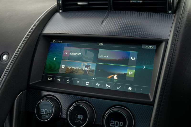 Jaguar F-Type P300 2.0i GPF R-Dynamic Auto