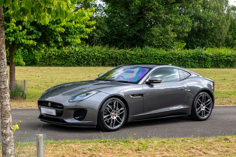 Jaguar F-Type P300 2.0i GPF R-Dynamic Auto