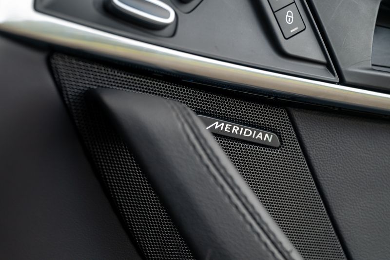 Jaguar F-Type P300 2.0i GPF R-Dynamic Auto