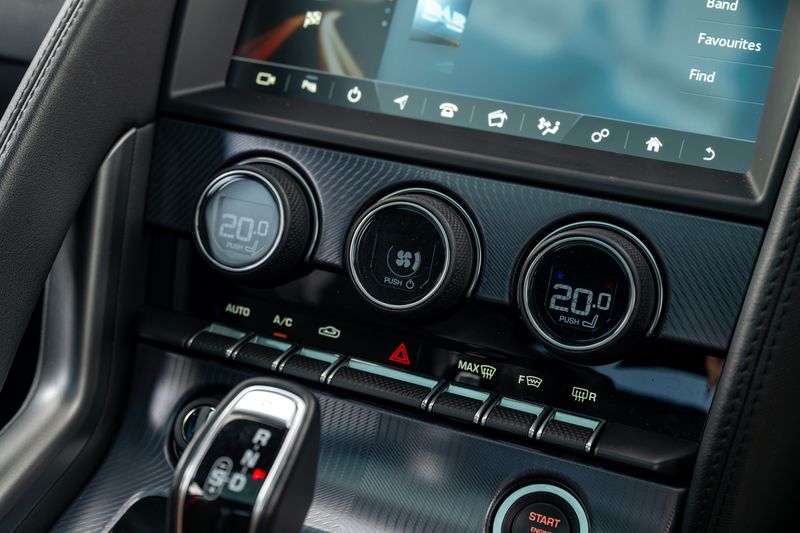 Jaguar F-Type P300 2.0i GPF R-Dynamic Auto