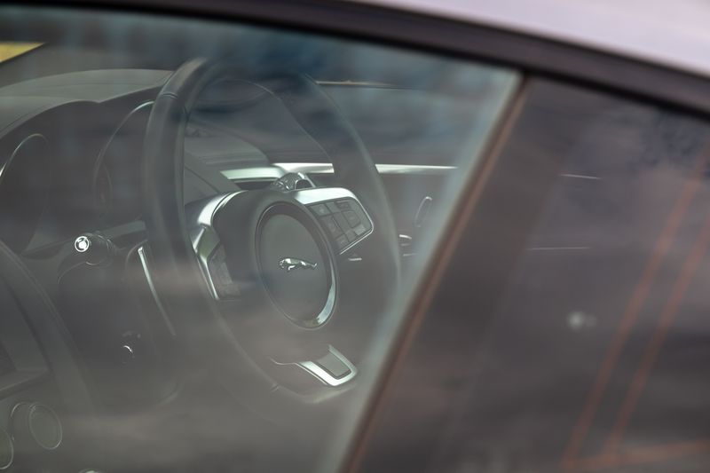 Jaguar F-Type P300 2.0i GPF R-Dynamic Auto