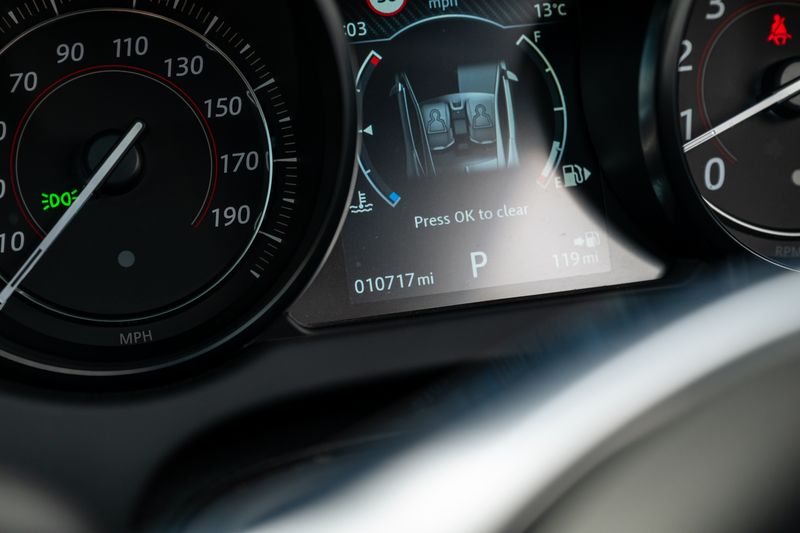 Jaguar F-Type P300 2.0i GPF R-Dynamic Auto