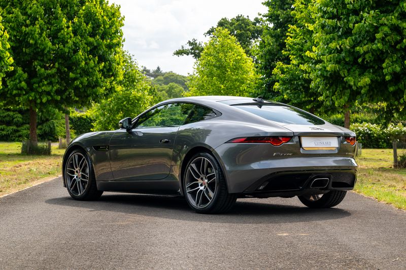 Jaguar F-Type P300 2.0i GPF R-Dynamic Auto