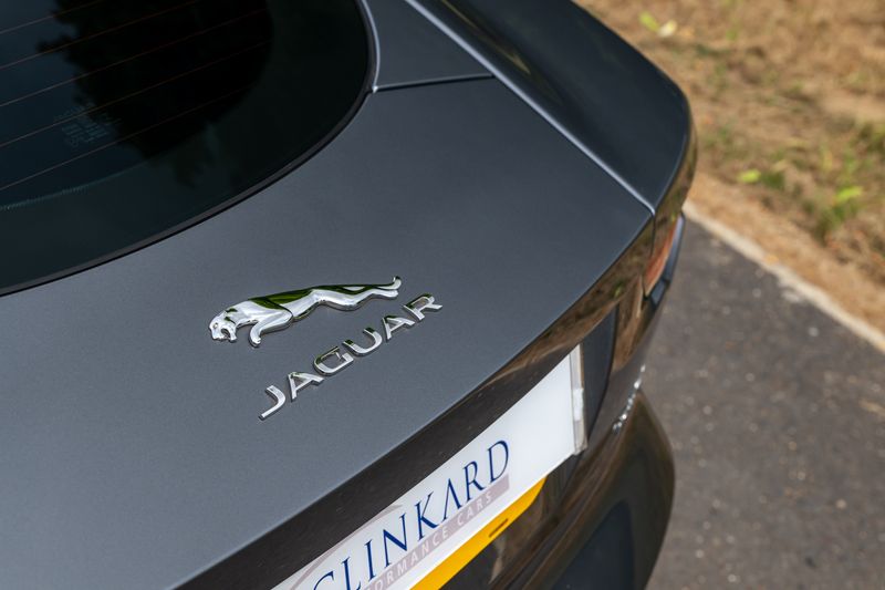 Jaguar F-Type P300 2.0i GPF R-Dynamic Auto