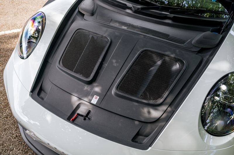 Porsche 911 (992) GT3 RS