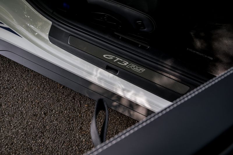 Porsche 911 (992) GT3 RS