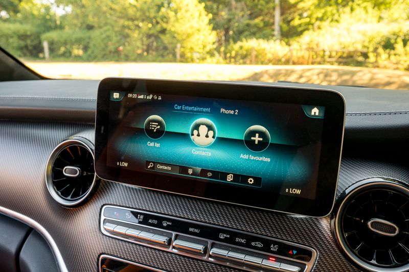 Mercedes-Benz V Class V300D AMG-Line 33rd Anniversary 7-Seater