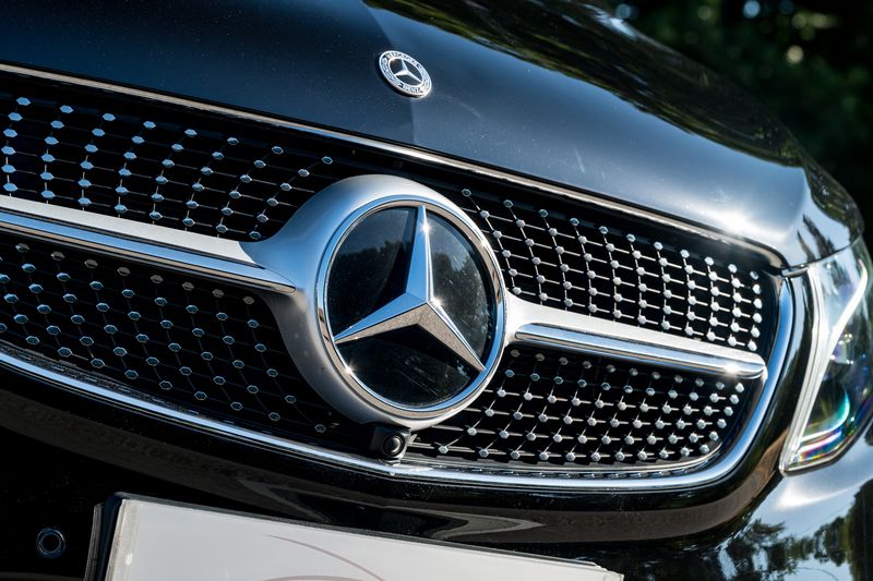 Mercedes-Benz V Class V300D AMG-Line 33rd Anniversary 7-Seater