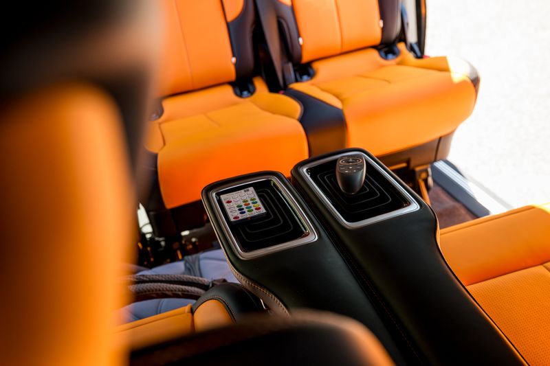 Mercedes-Benz V Class V300D AMG-Line 33rd Anniversary 7-Seater