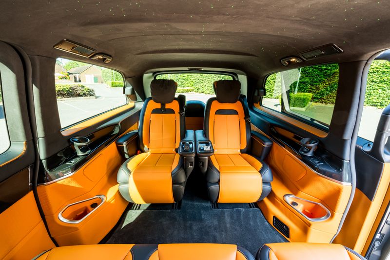 Mercedes-Benz V Class V300D AMG-Line 33rd Anniversary 7-Seater