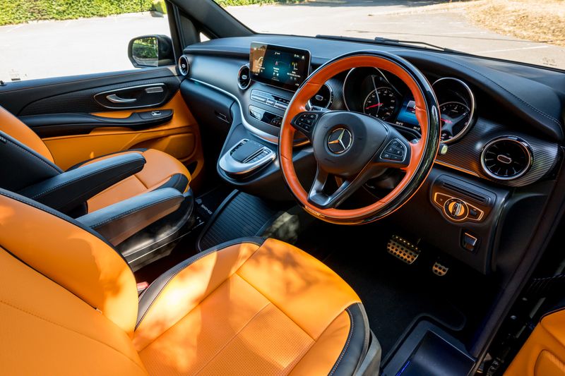 Mercedes-Benz V Class V300D AMG-Line 33rd Anniversary 7-Seater