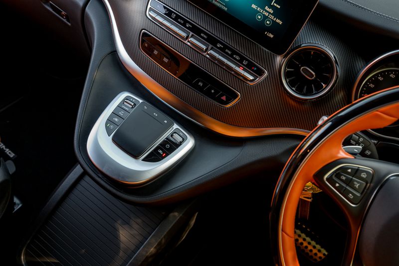 Mercedes-Benz V Class V300D AMG-Line 33rd Anniversary 7-Seater