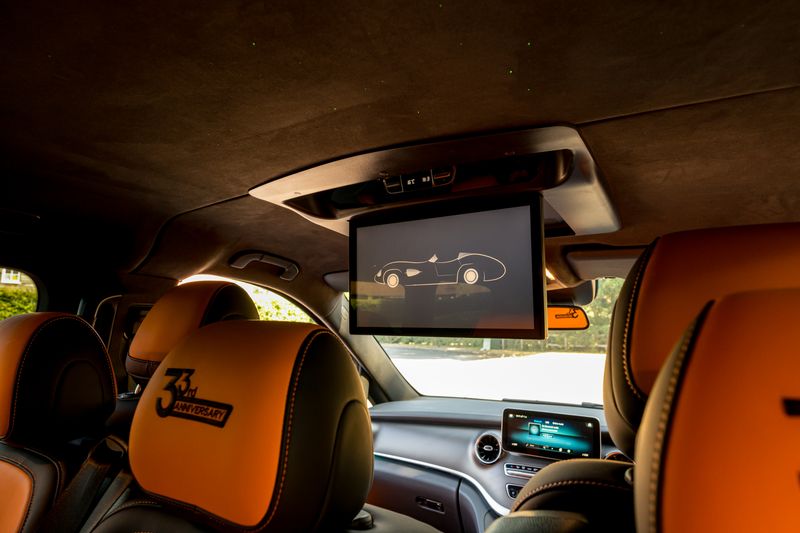 Mercedes-Benz V Class V300D AMG-Line 33rd Anniversary 7-Seater