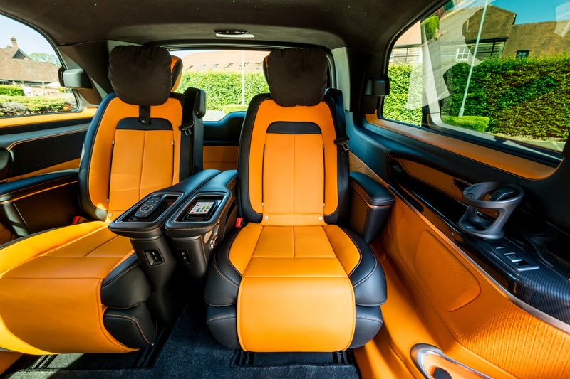 Mercedes-Benz V Class V300D AMG-Line 33rd Anniversary 7-Seater