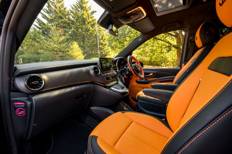 Mercedes-Benz V Class V300D AMG-Line 33rd Anniversary 7-Seater