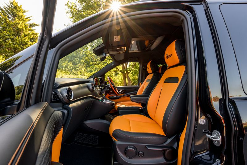 Mercedes-Benz V Class V300D AMG-Line 33rd Anniversary 7-Seater