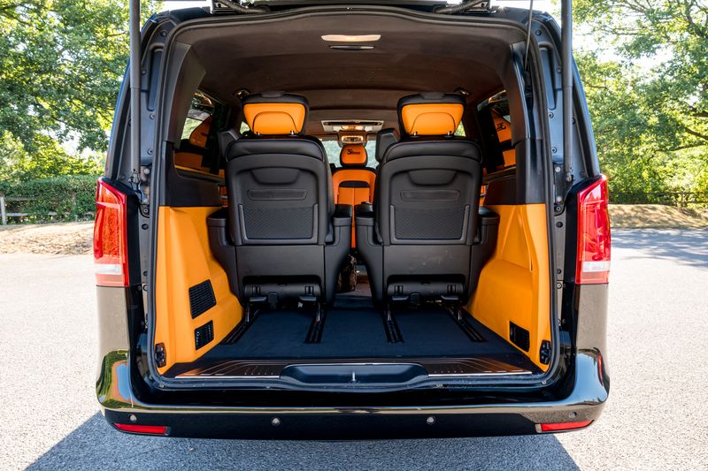 Mercedes-Benz V Class V300D AMG-Line 33rd Anniversary 7-Seater