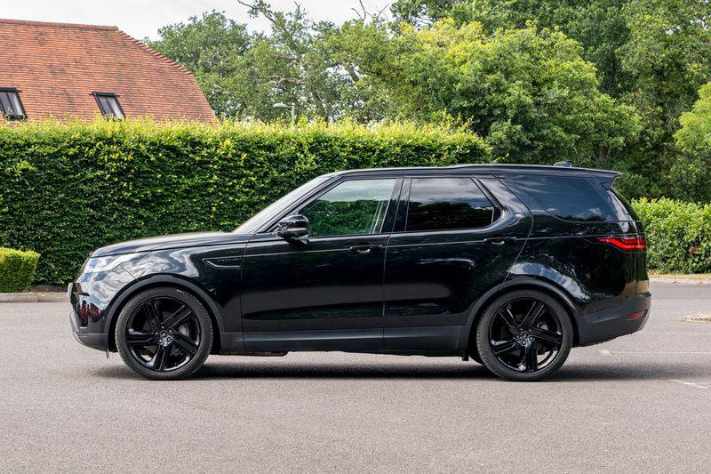 Land Rover Discovery D300 SE MHEV Commercial