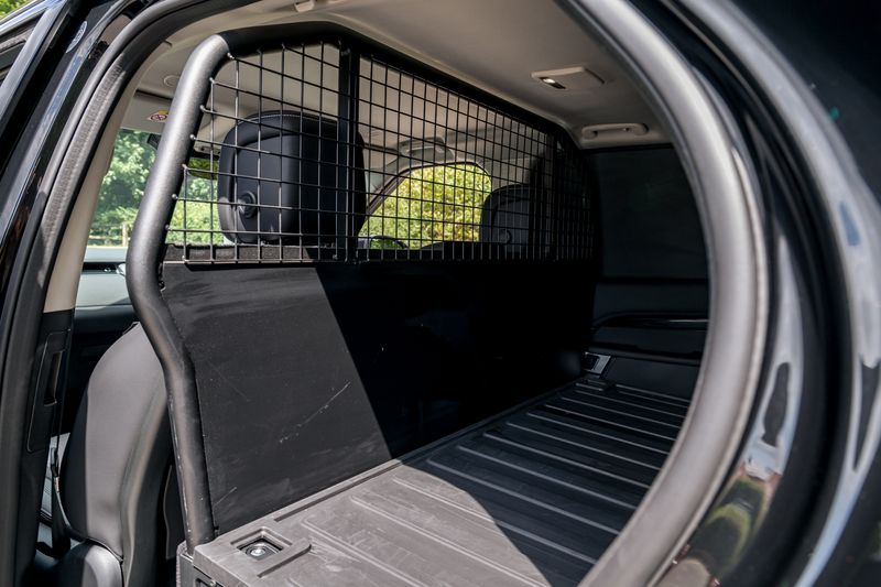 Land Rover Discovery D300 SE MHEV Commercial