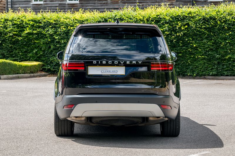 Land Rover Discovery D300 SE MHEV Commercial