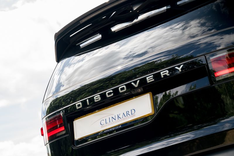 Land Rover Discovery D300 SE MHEV Commercial