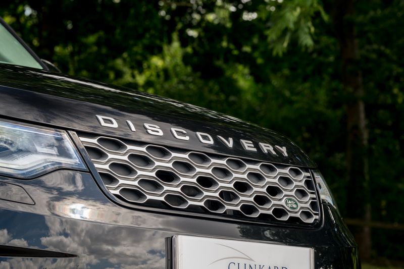 Land Rover Discovery D300 SE MHEV Commercial
