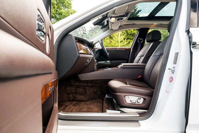 Rolls-Royce Ghost 6.6 V12 Saloon (1 Owner From New / Full Rolls-Royce Service History)